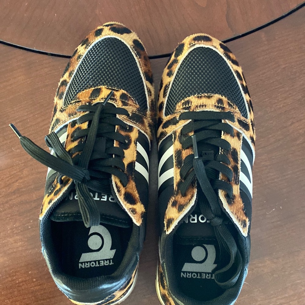 womens fashion sneaker tretorn never worn